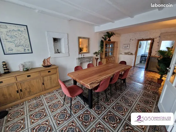 Maison 8 pièces 190 m²