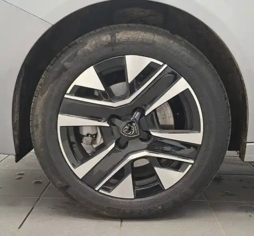 Peugeot 208 100 s&amp;s bvm6 — photo 12