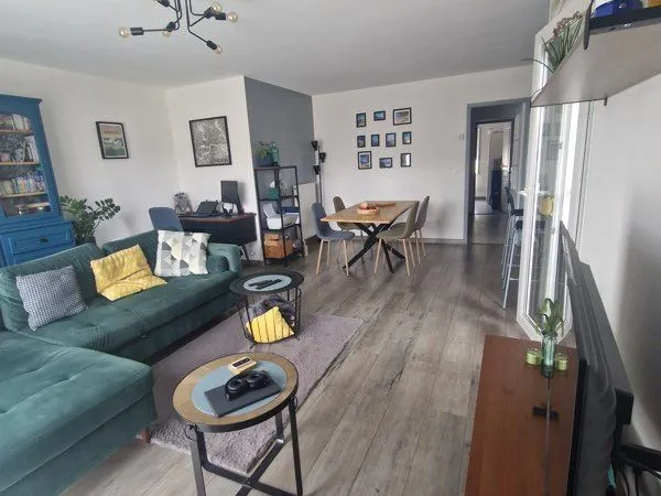 Appartement F3 de 73 m² avec terrasse et parking privatif