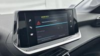 Peugeot 208 e-208 136ch Style — photo 13