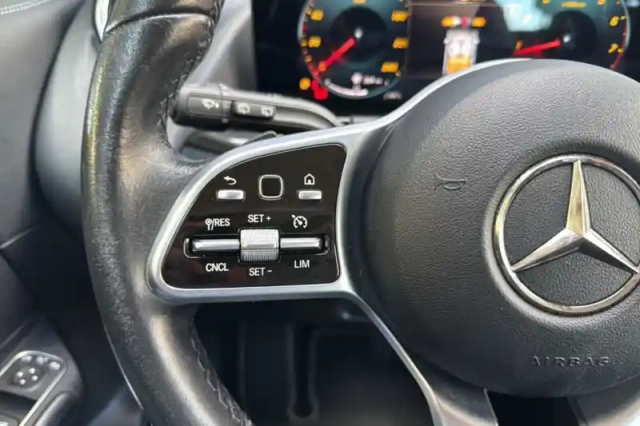 Mercedes Gla 180 7g-dct — photo 102