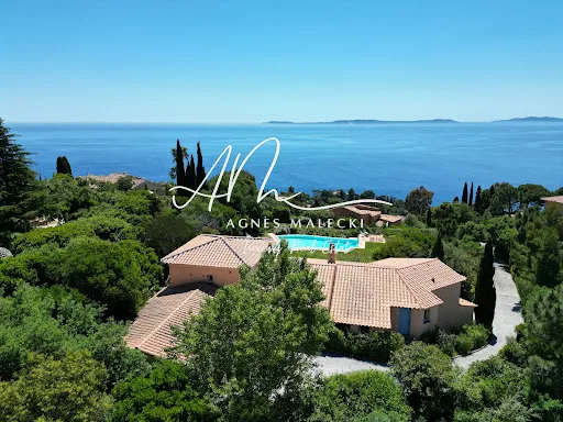 Villa 5 pièces 220 m²