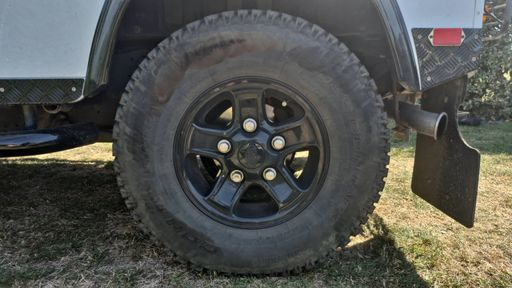 Land Rover Defender 90 2.2 TDCi 122 4WD - SE – 2012 – 134095 km – Diesel – Boîte Manuelle — photo 19
