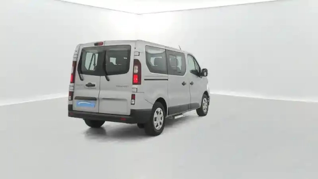 Renault Trafic l1 dci 150 energy s&amp;s — photo 14