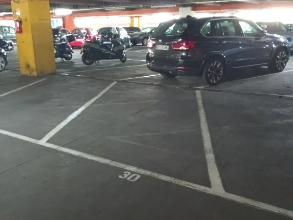 Vends place de parking Rue Cardinet