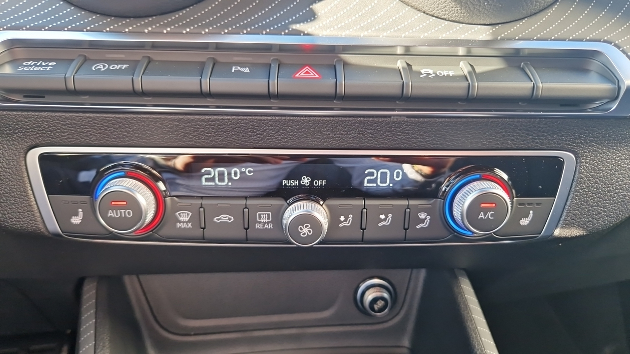 Audi Q2 35 TDI 150 S tronic 7 — photo 26