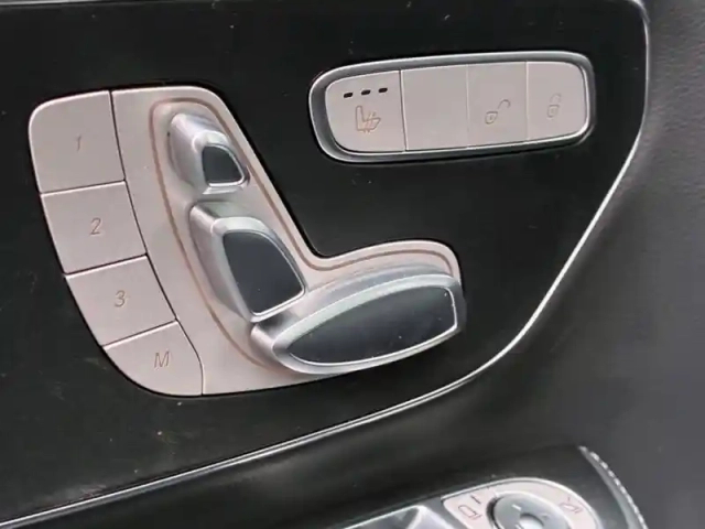 Mercedes Cla 300 d amg line long 8places — photo 17