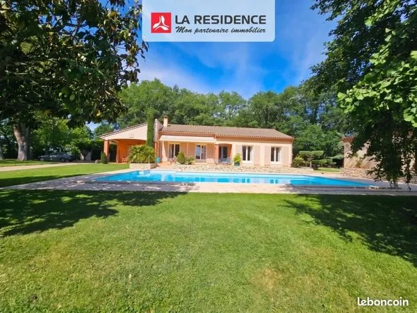 Propriété 7 pièces 158 m²