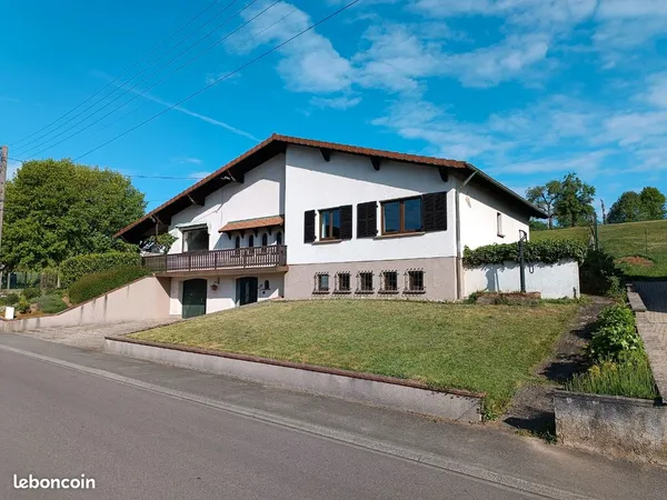 Maison spacieuse avec studio indépendant