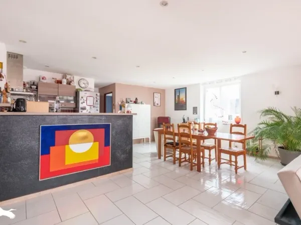 Appartement 7 pièces 151 m²