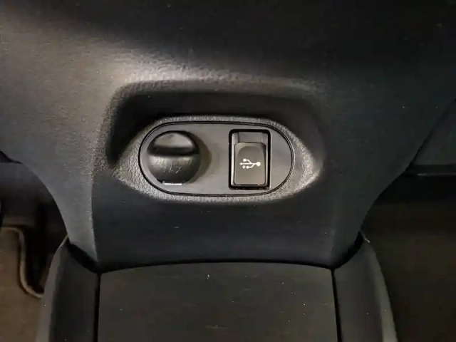 Toyota Yaris 70 vvt-i — photo 26