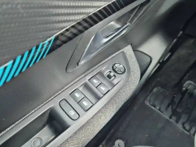 Peugeot 208 puretech 75 s&amp;s bvm5 — photo 20