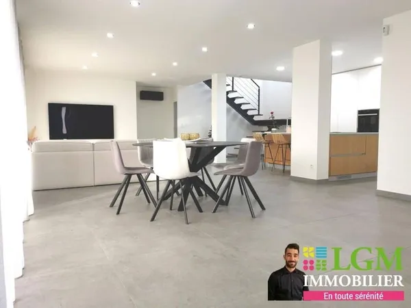Villa 6 pièces 183 m²