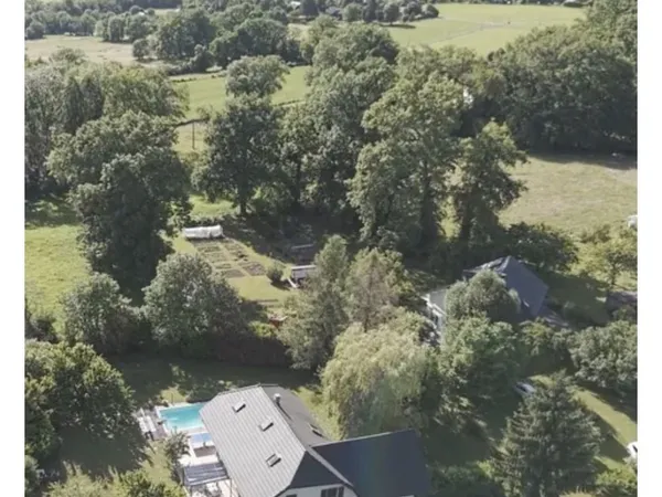 Ancienne ferme rénovée, 4 chambres et piscine chauffée