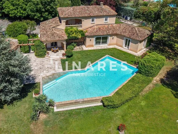 Maison 6 pièces 200 m²