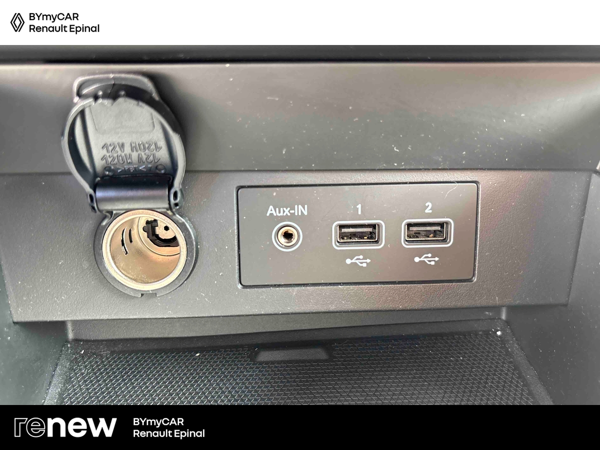 Renault Clio TCe 140 — photo 20