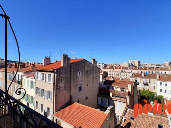 Location meublée T2 51m² (27m² LC) 13005 - STE CECILE