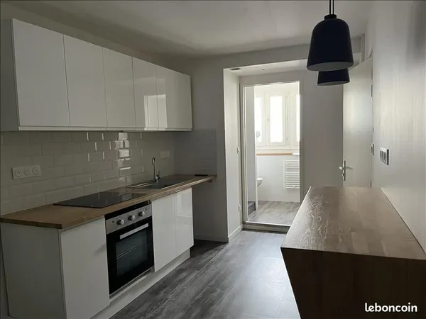 Studio 1 pièce 24 m²