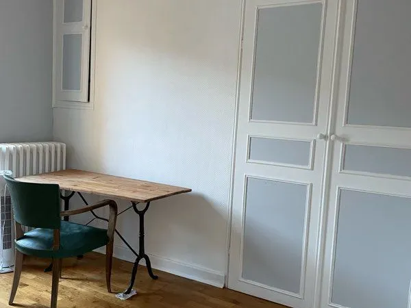 Loue chambre meublée à 8mn de la gare 5 mn du centre ville et 3 mn quai d'Allier