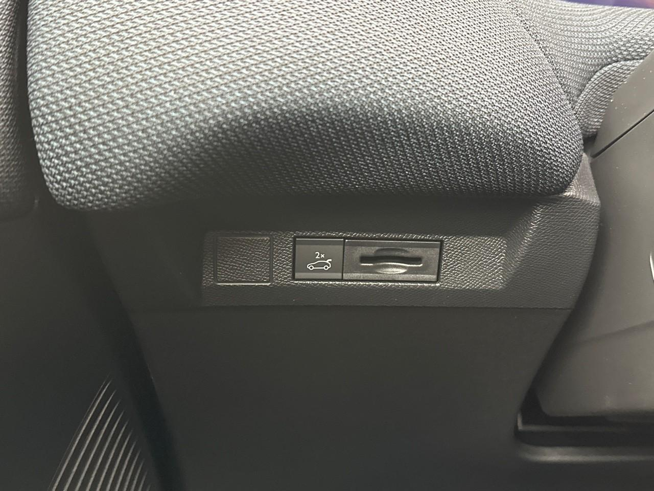 Citroën C5 Aircross hybride 145 ch e-dcs6 max — photo 16