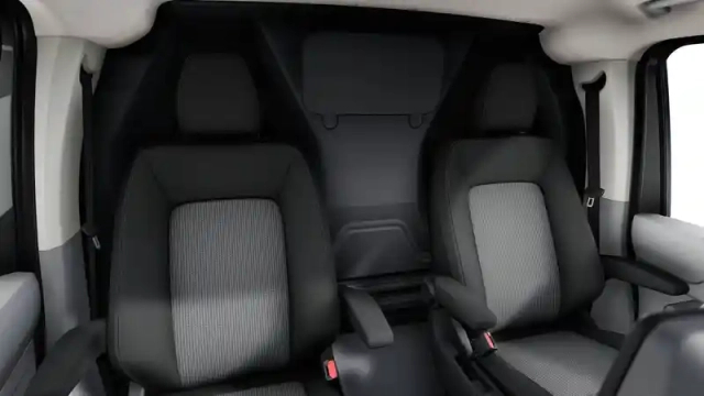 Volkswagen Transporter van l1h1 2.0 tdi 150 bva8 4motion — photo 9