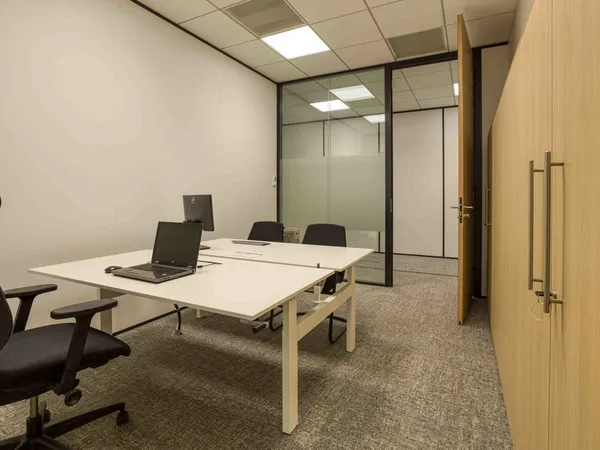 : bureau indépendant de 12,5 m² ? Puteaux (92)