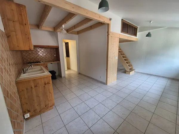 Beau T1 à louer Culoz quartier de la gare