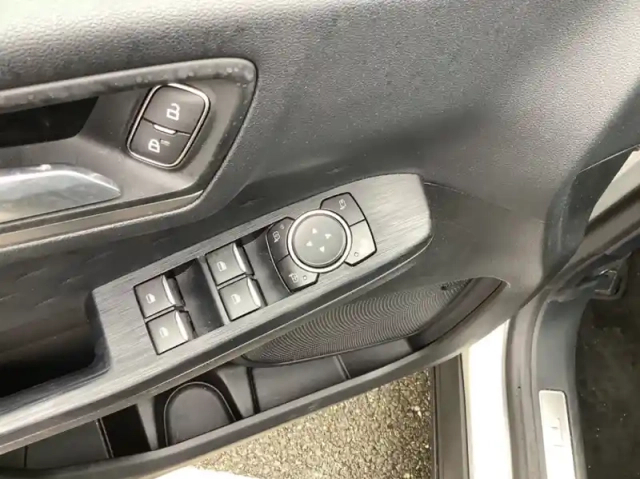 Ford Kuga 1.5 ecoblue 120ch titanium bva — photo 6