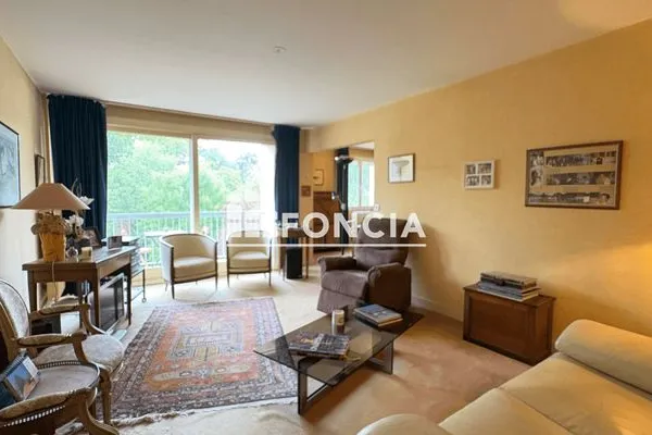 Appartement 5 pièces 100 m²