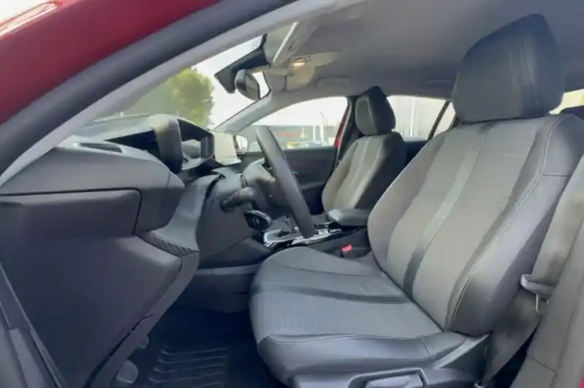 Peugeot 208 puretech 100 s&amp;s bvm6 — photo 9