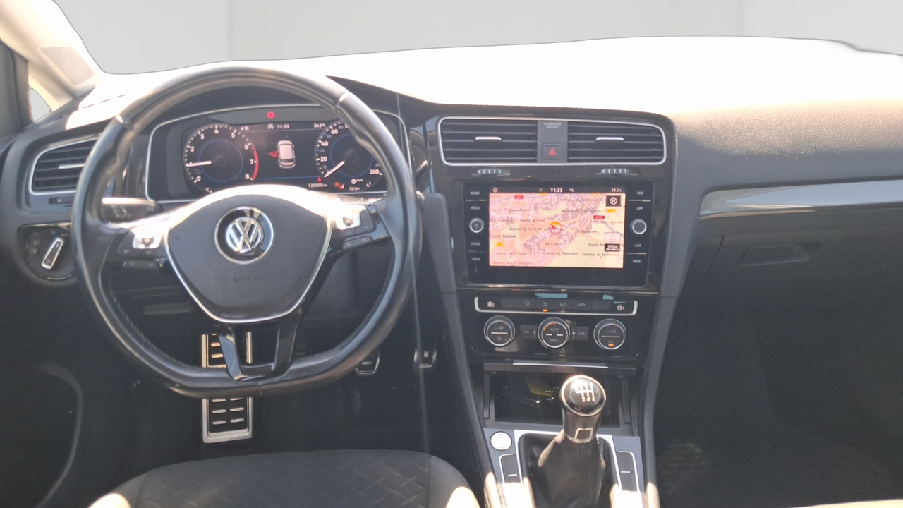 Volkswagen Golf 1.5 TSI 130 EVO BVM6 — photo 9