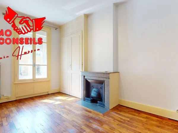 APPARTEMENT LUMINEUX HYPER CENTRE PROCHE COMMODITES