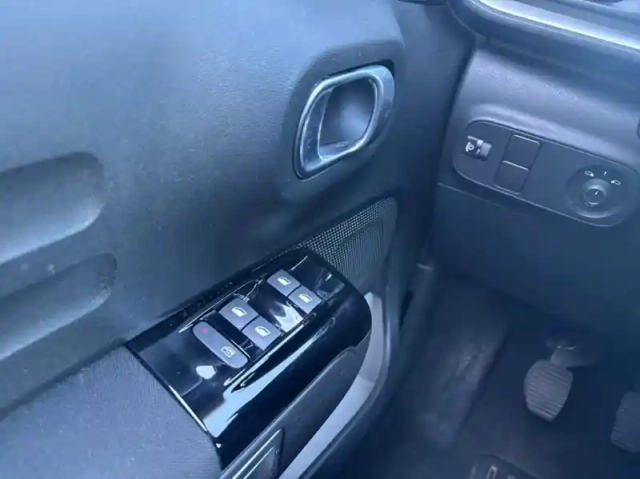 Citroën C3 1.2 puretech 110ch s&amp;s shine 120-123g — photo 6
