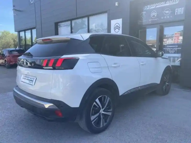 Peugeot 3008 ii puretech 130 s&amp;s allure — photo 3