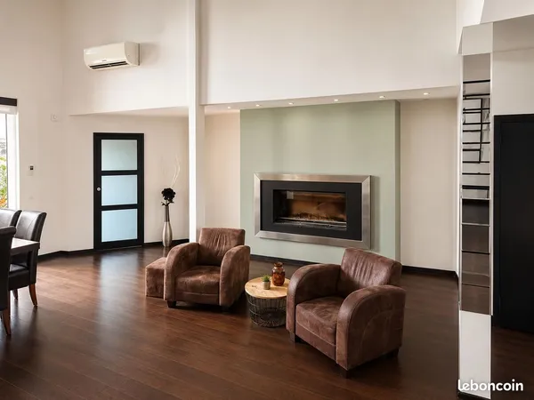 Maison style loft de 320m² dans résidence privée