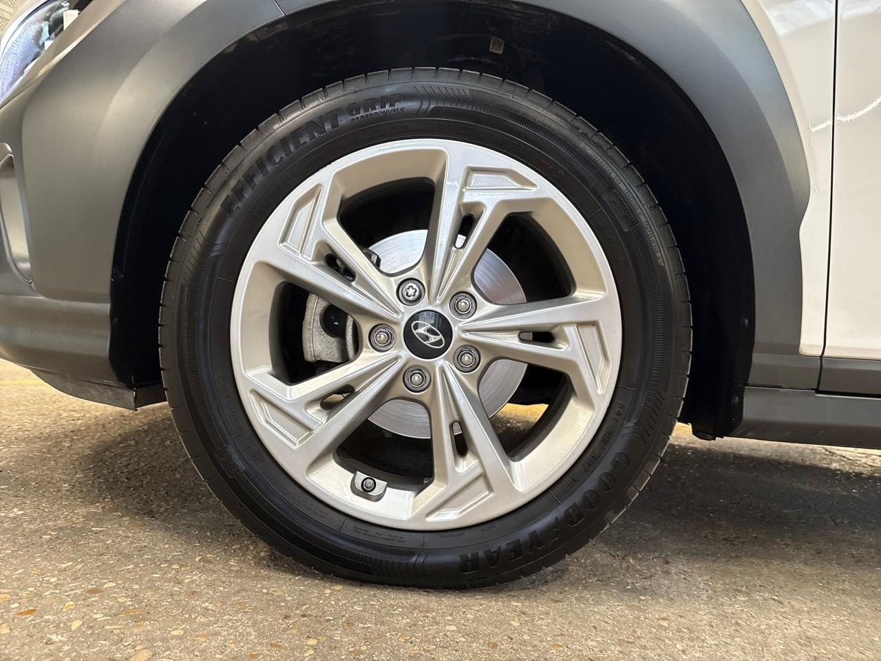 Hyundai Kona 1.6 crdi 136ch hybrid 48v creative dct-7 — photo 11