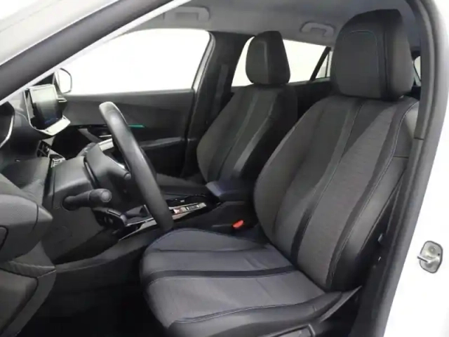 Peugeot 2008 1.2 puretech 130ch s&amp;s allure pack — photo 10