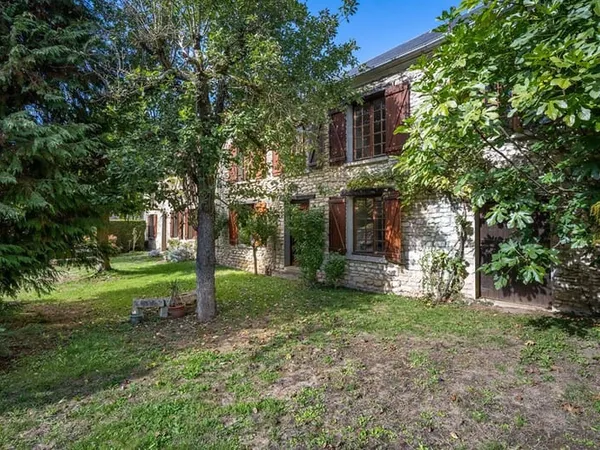 Maison de plain-pied 9 pièces 213 m²