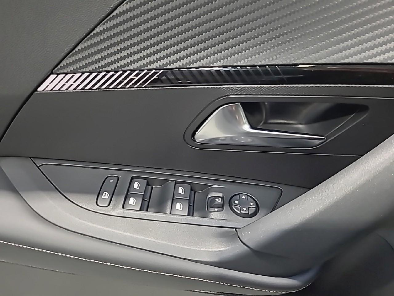Peugeot 2008 hybrid 145 ch e-dcs6 allure — photo 25