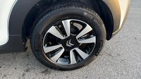 Citroen C3 1.2 PureTech 83ch S&S Shine — photo 11