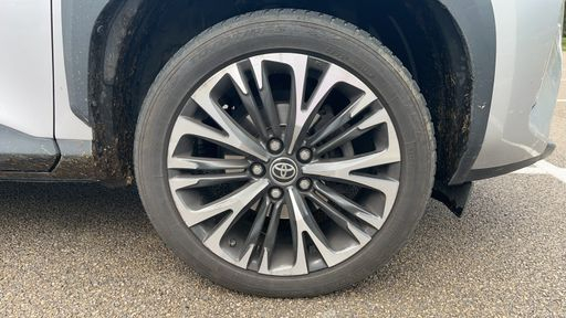 Toyota Yaris Cross 1.5 HSD 116 Hybrid 4WD E-CVT 92 - Collection – 2022 – 89403 km – Hybride essence – Boîte Robotisée — photo 26