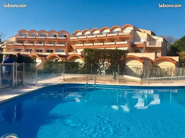 Antibes vue mer et parc arboré, T3 60 m2 belle exposition sud ouest 2 terrasses 24 m2 garage possibl