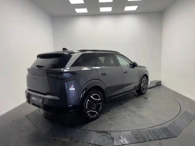 Peugeot 5008 electrique 210 ch 73 kwh — photo 5