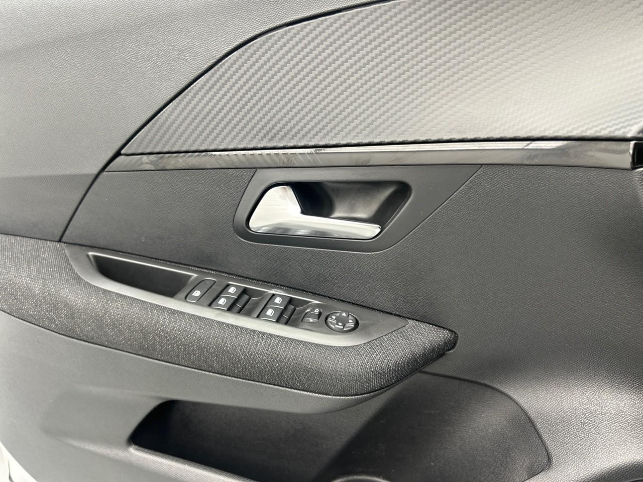 Peugeot 208 100 s&s bvm6 business — photo 30