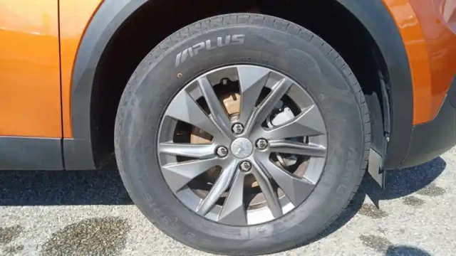 Peugeot 2008 puretech 130 s&amp;s eat8 — photo 15