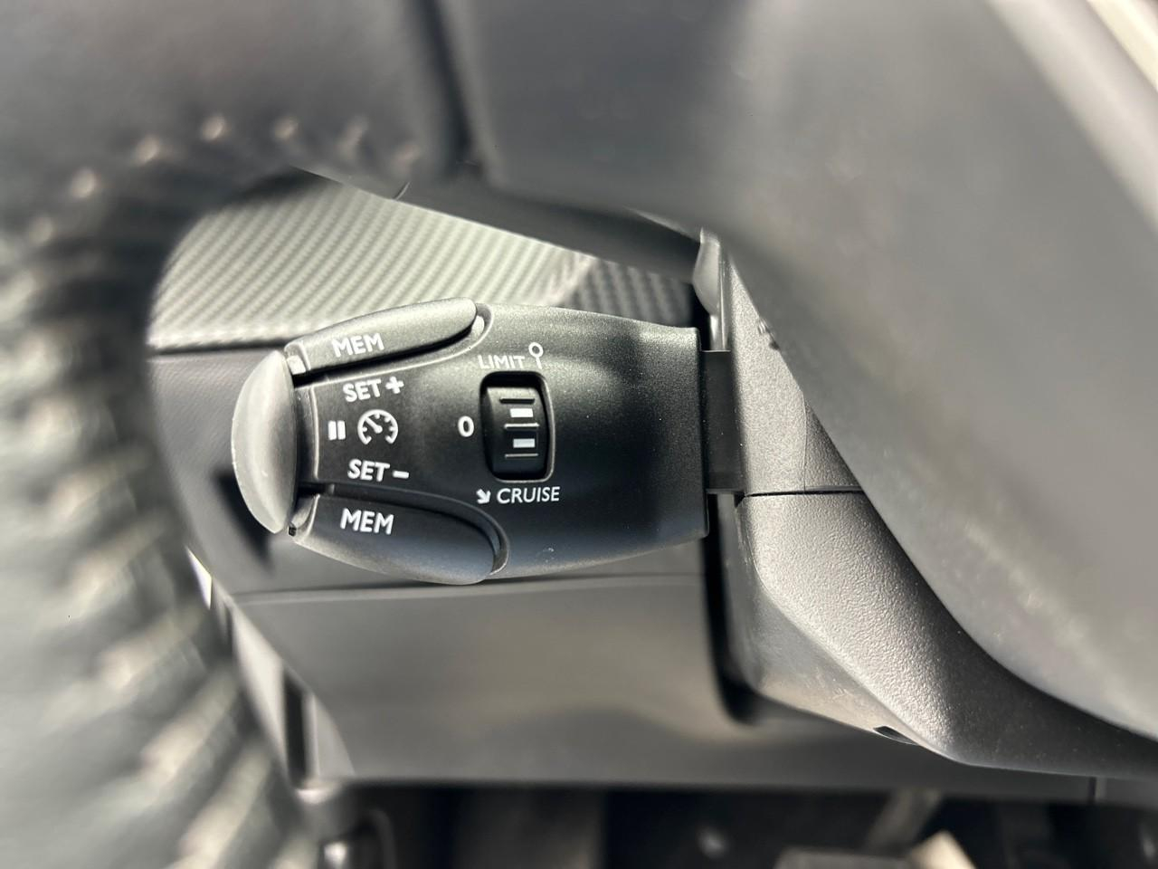 Peugeot 2008 bluehdi 130 s&s eat8 allure — photo 20