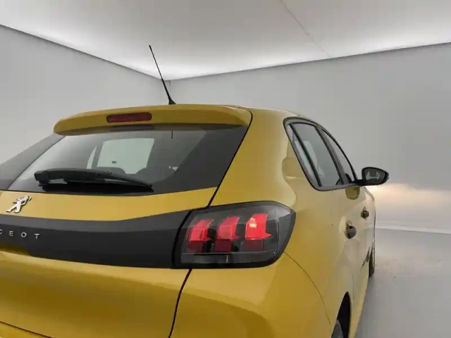 Peugeot 208 puretech 75 s&amp;s bvm5 — photo 29