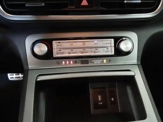 Hyundai Kona electrique 64 kwh - 204 ch — photo 18