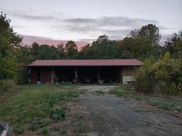 Hangar de Ferme + maisonette
