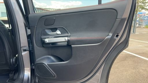 Mercedes Classe GLB 200 d 150 8G-DCT - AMG Line – 2021 – 58916 km – Diesel – Boîte Automatique — photo 12